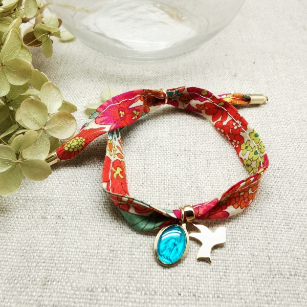 Bracelet breloque Plaqué or et medaille vierge turquoise - couleur : corail, Motif : colombe
