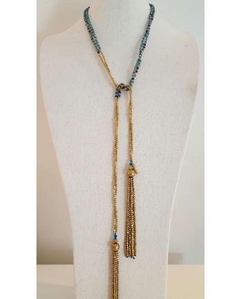 Sautoirs double perles naturelles porté cravate