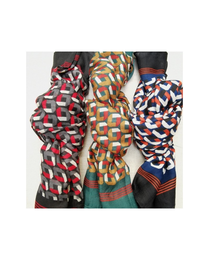 foulard imprimé géométrique
