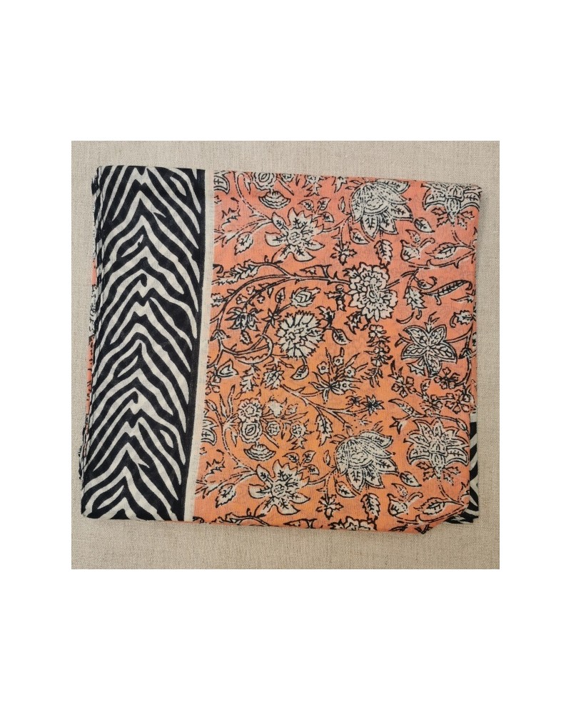 foulard imprimé fleuri