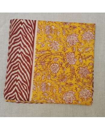 foulard imprimé fleuri