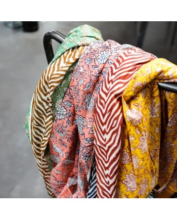 foulard imprimé fleuri