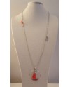 Sautoir motif rond, breloque plume et pompon sur chaine boule argenté coloris corail