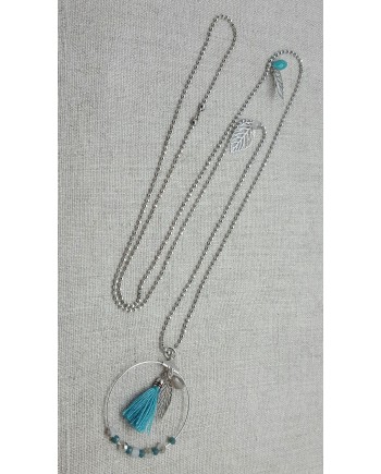 Sautoir motif rond, breloque plume et pompon sur chaine boule argenté coloris turquoise