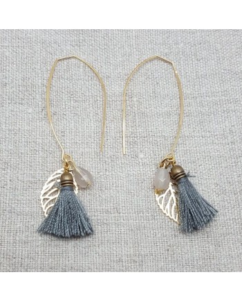 Boucle d'oreille doré pompon et feuille coloris gris