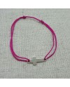 Bracelet religieux croix argent sur lien fin satiné coloré rose fushia