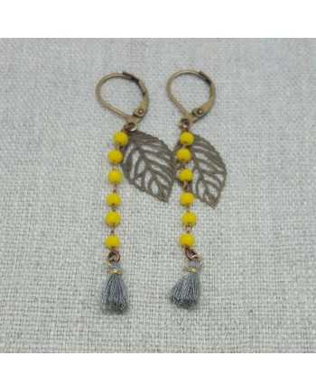 Boucles d'oreilles chaîne colorée et feuille laiton