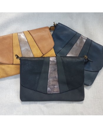 Sac pochette rabat  détail irisé