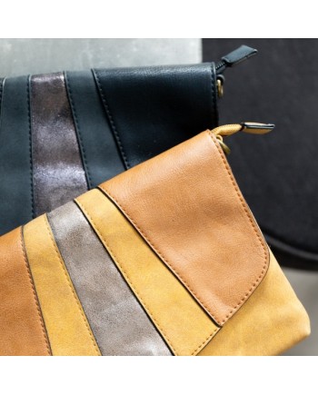 Sac pochette rabat  détail irisé