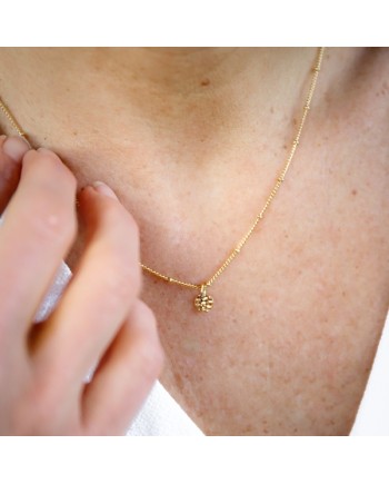 Collier chaîne fine médaille martelée Plaqué Or