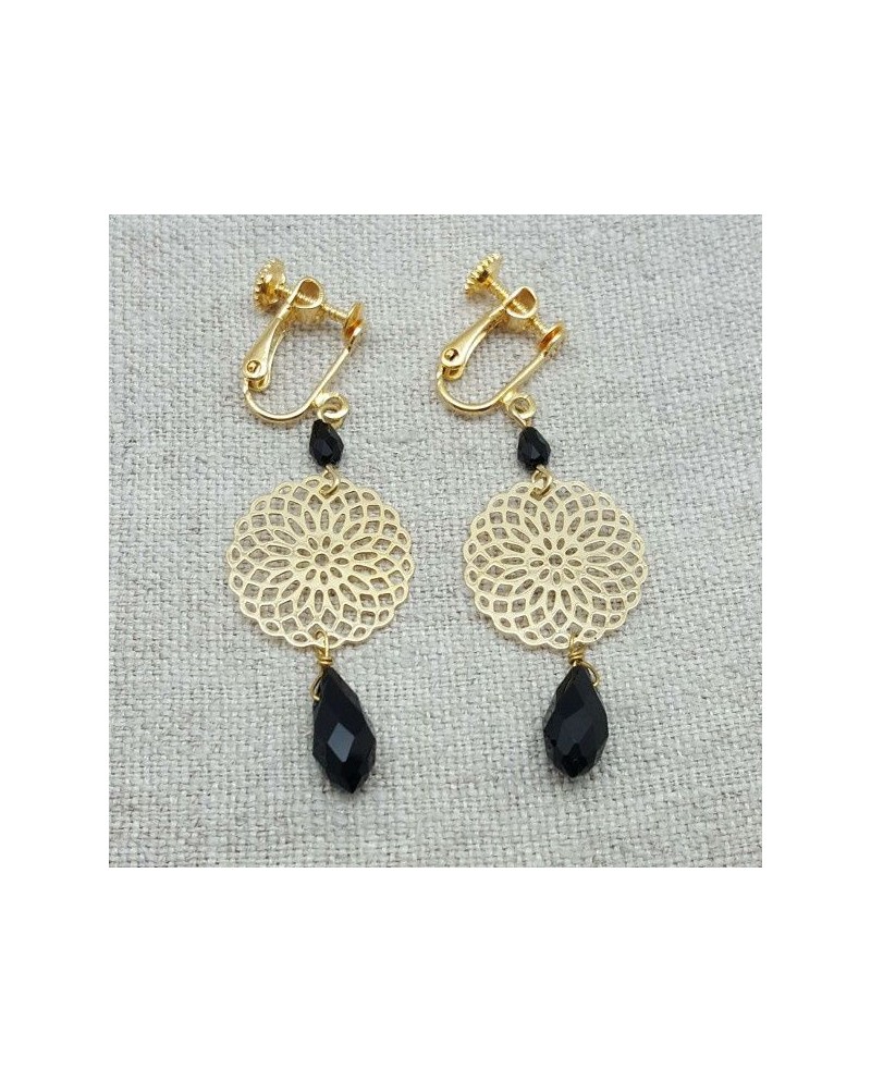 Boucle d'oreille arabesque ronde et perle noire