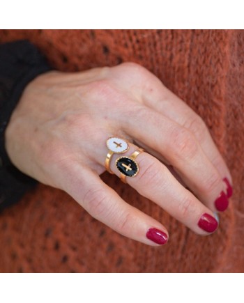 Bague émaillée colorée motif croix