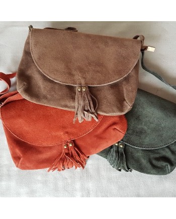 Sac rabat bandouliere en croute de cuir