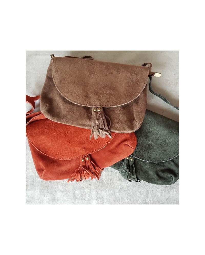 Sac rabat bandouliere en croute de cuir