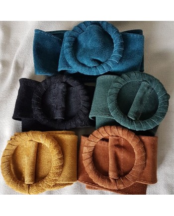 Ceinture large croûte de cuir motif rond