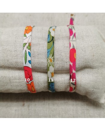 Bracelet breloques etoile nacre et argent sur lien double tour liberty