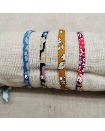 Bracelet breloques etoile nacre et argent sur lien double tour liberty