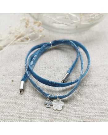 Bracelet breloques etoile nacre et argent sur lien double tour liberty