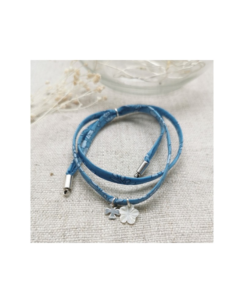 Bracelet breloques etoile nacre et argent sur lien double tour liberty