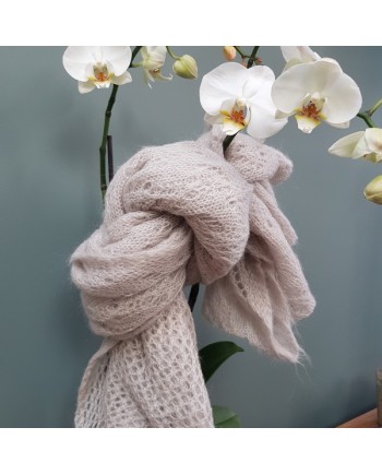 Echarpe en maille ajourée