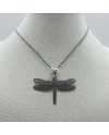 Collier arabesque libellule fantaisie sur lien fin coton