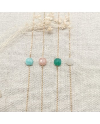 Bracelet chaîne Plaqué Or et pierre de couleur