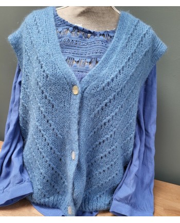 Gilet boutonné mohair sans manche ajouré