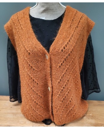 Gilet boutonné mohair sans manche ajouré