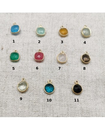 Boucles d'oreilles courte et pierre de couleur