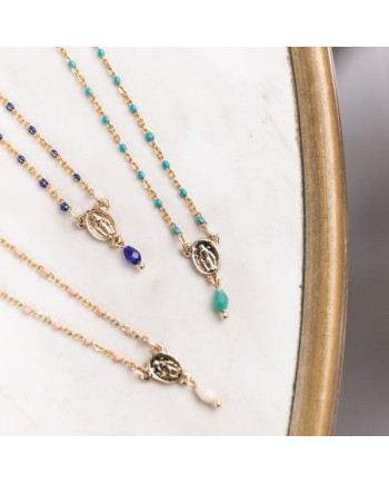 Collier médaille miraculeuse dorée et perles émaillées colorées