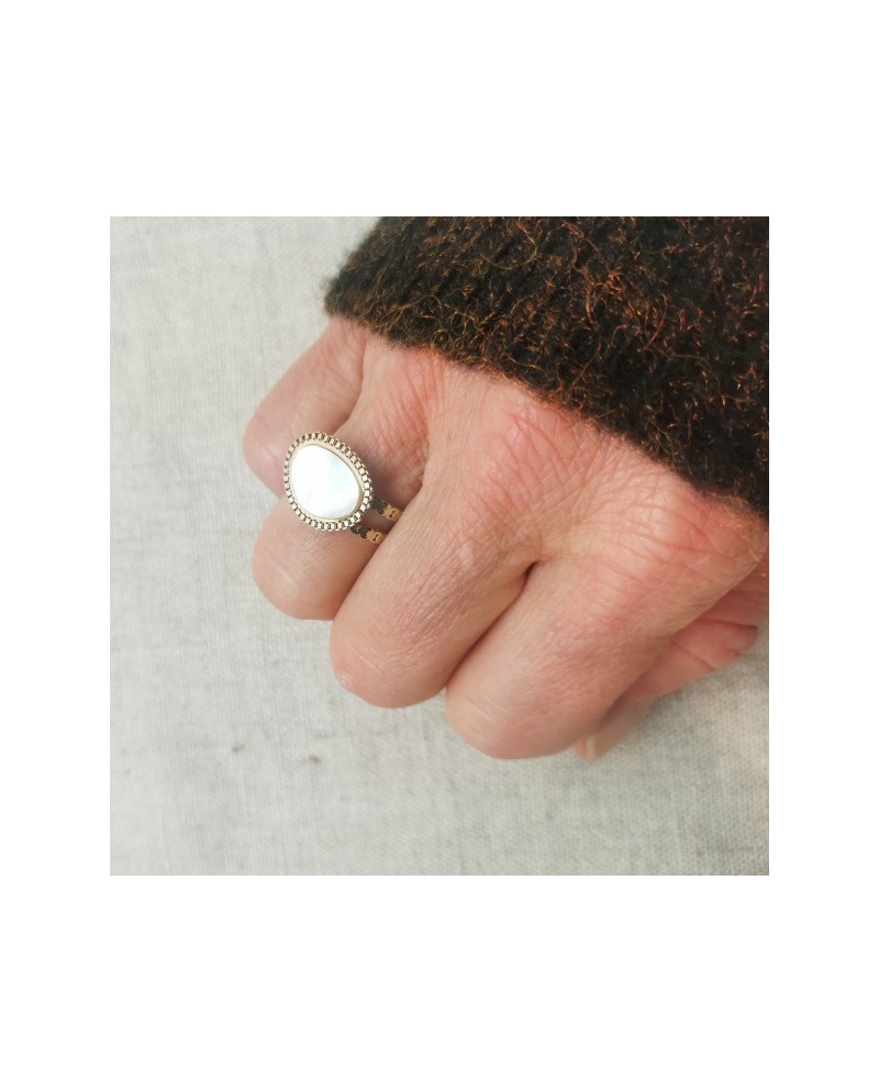 Bague double tour pierre naturelle ovale