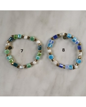 Bracelet elastique perles dorés et couleurs