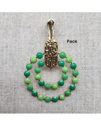 Adaptateur percé pour clip