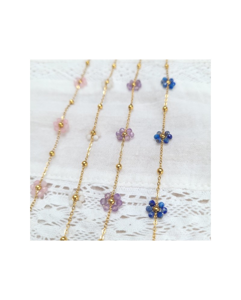 Bracelet chaîne et fleurs en perles