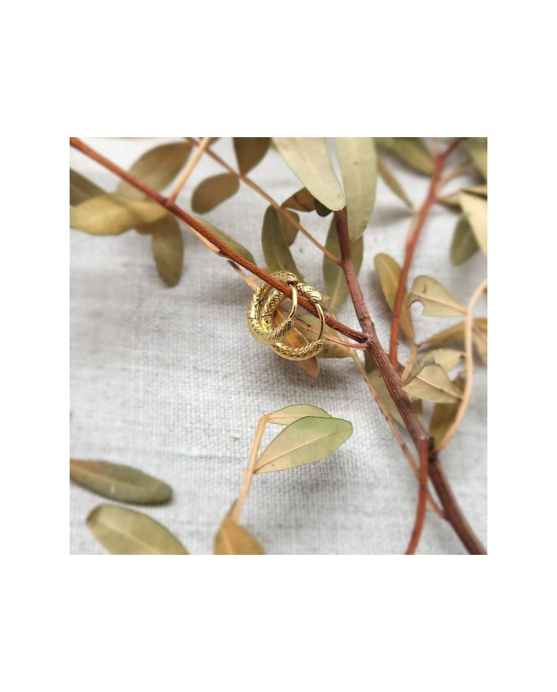 Petites créoles ciselés