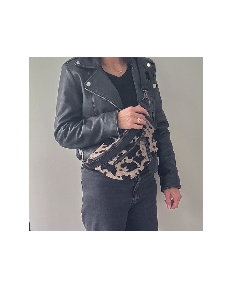 Grand sac banane motif noir et blanc