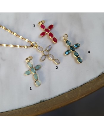 Collier croix et pierre colorée