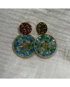 Boucle d'oreille rondes et perles de couleurs