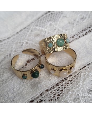 Bague martelé et pierre