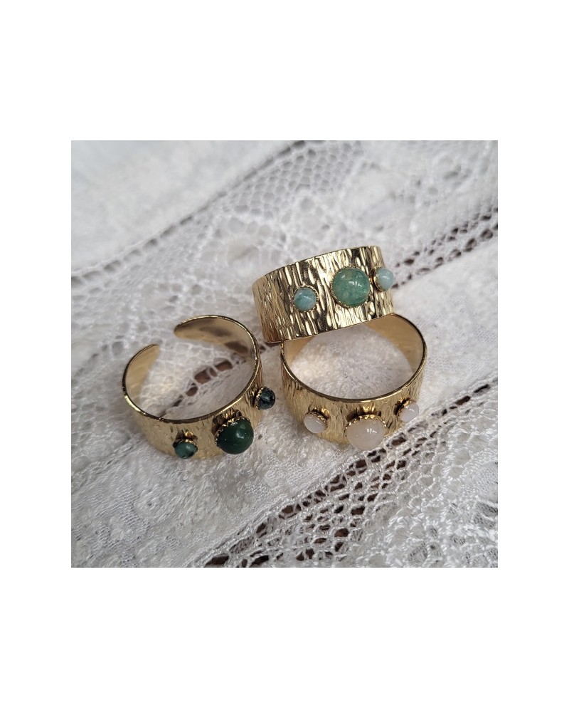Bague martelé et pierre