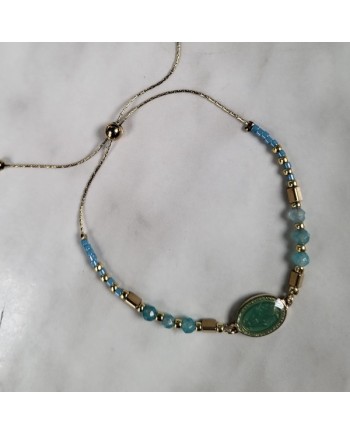 Bracelet perles couleur et médaille vierge