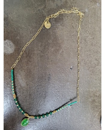 Bracelet perles couleur et médaille vierge