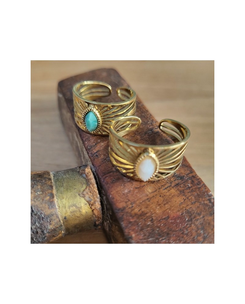 Bague acier doré, pierre poire sertie