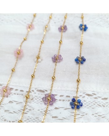 Collier chaîne et fleurs en perles
