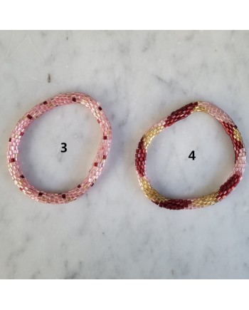 Bracelet souple en perles tissées colorées