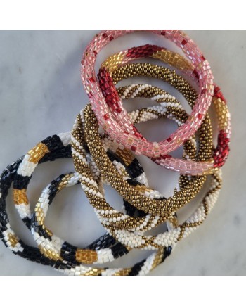 Bracelet souple en perles tissées colorées