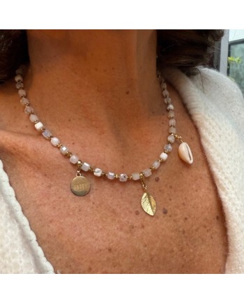 Colliers perles colorées & breloques dorées – Thème mer et spirituel