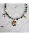 Collier perles colorées et médaille vierge