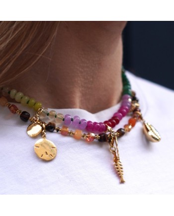 Colliers perles colorées & breloques dorées – Thème mer et spirituel