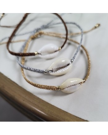 Bracelet coquillage cauri monté sur lien coulissant doré ou argenté